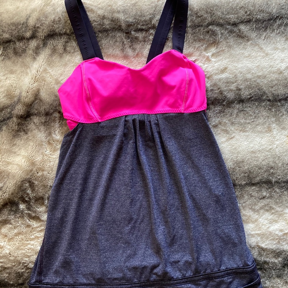 Lululemon top